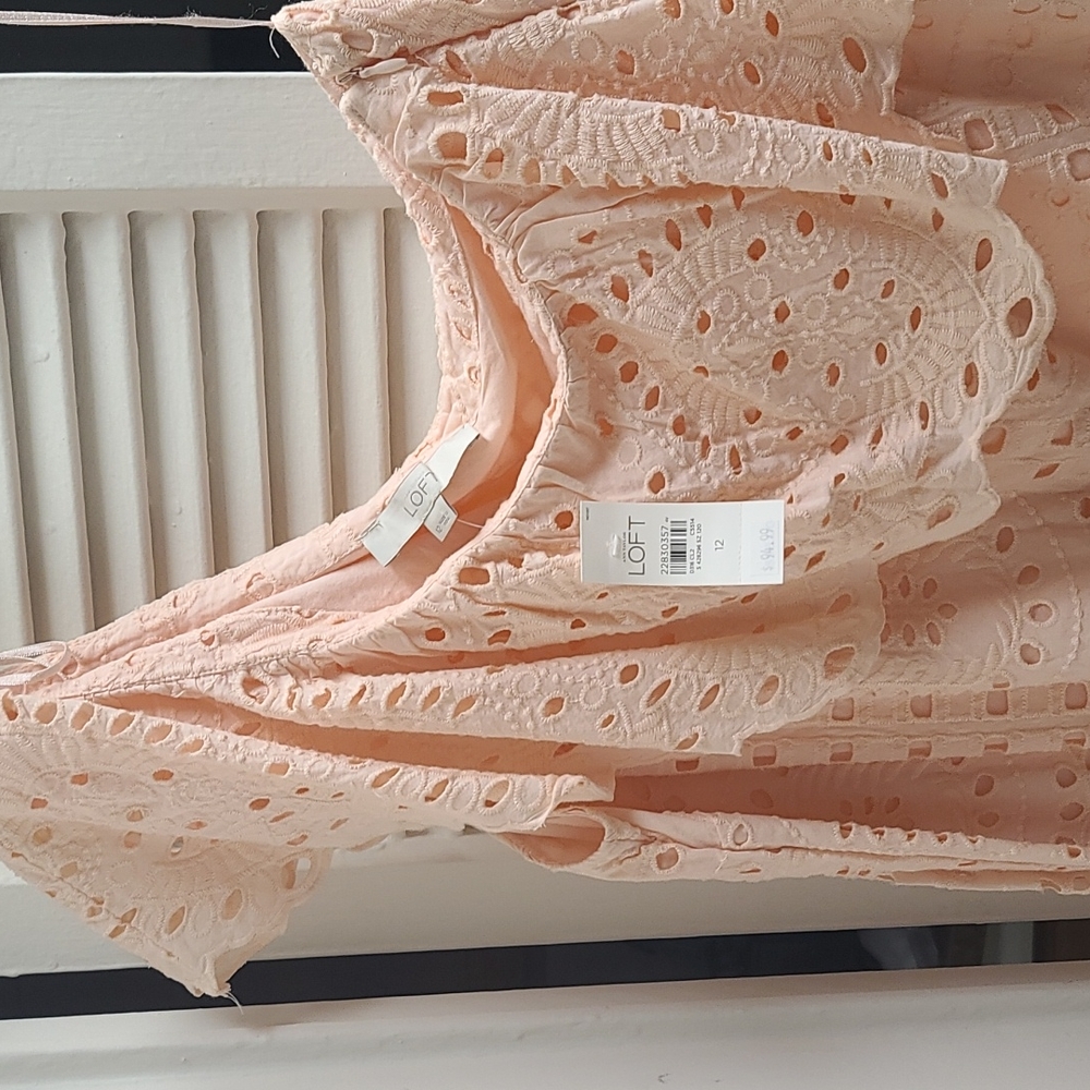 LOFT DRESS - Picture 3 of 3